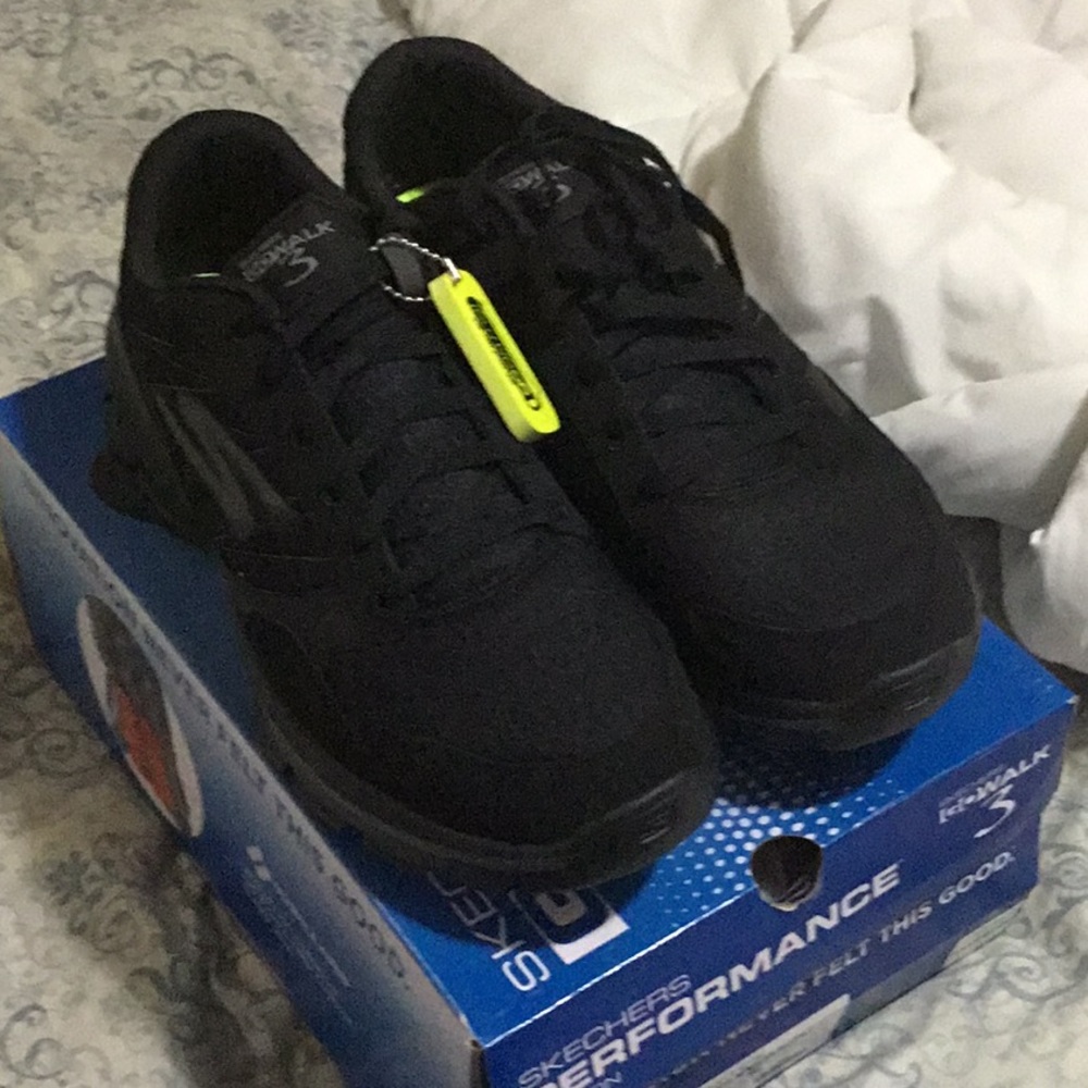 Sketchers Go Walk 3